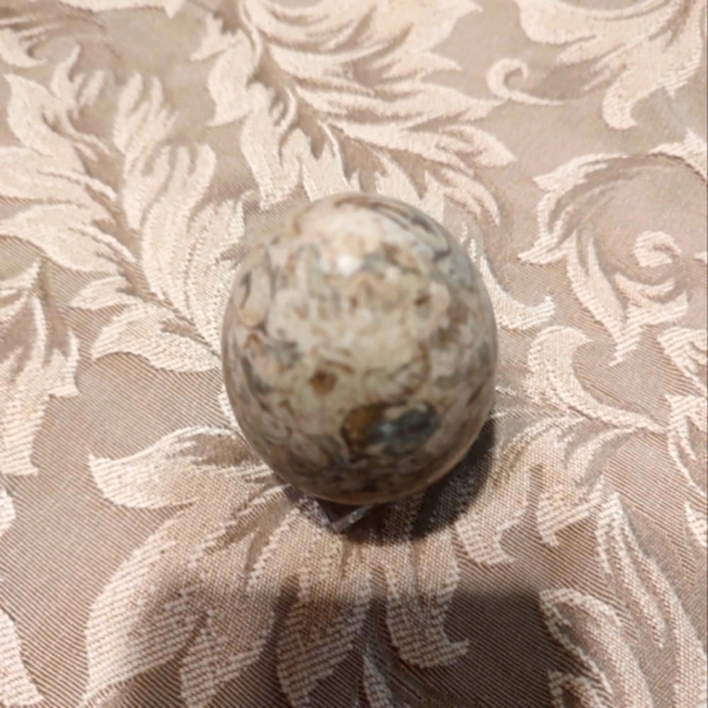 🥚 Vintage Exquisite Cream Tan White & Grey Decorative Polished Marble Egg - Picture 6 of 6